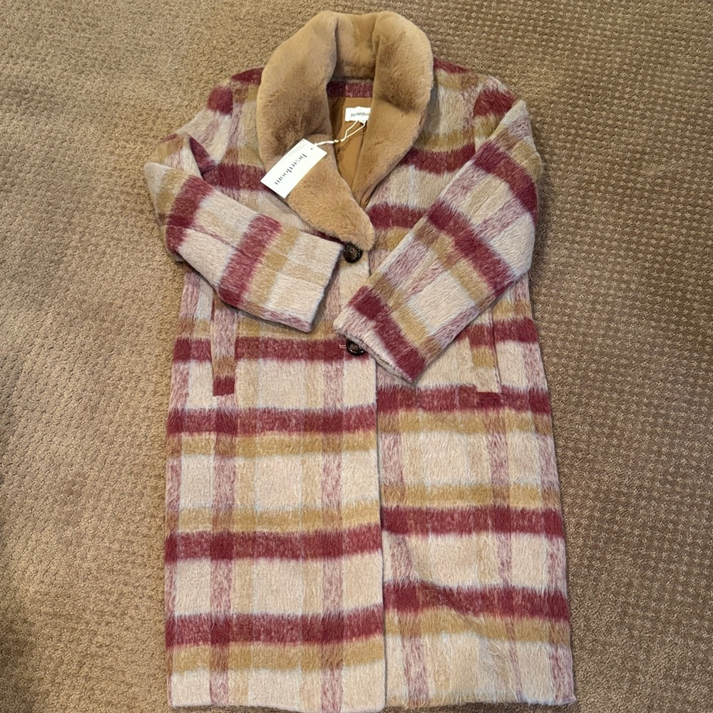 NWT HEARTLOOM COAT, xs